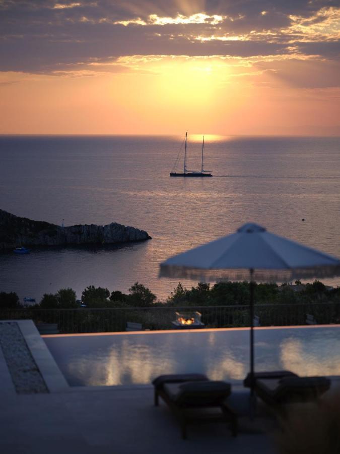 Rebek Luxury Villas & Suites Agios Nikolaos  Bagian luar foto
