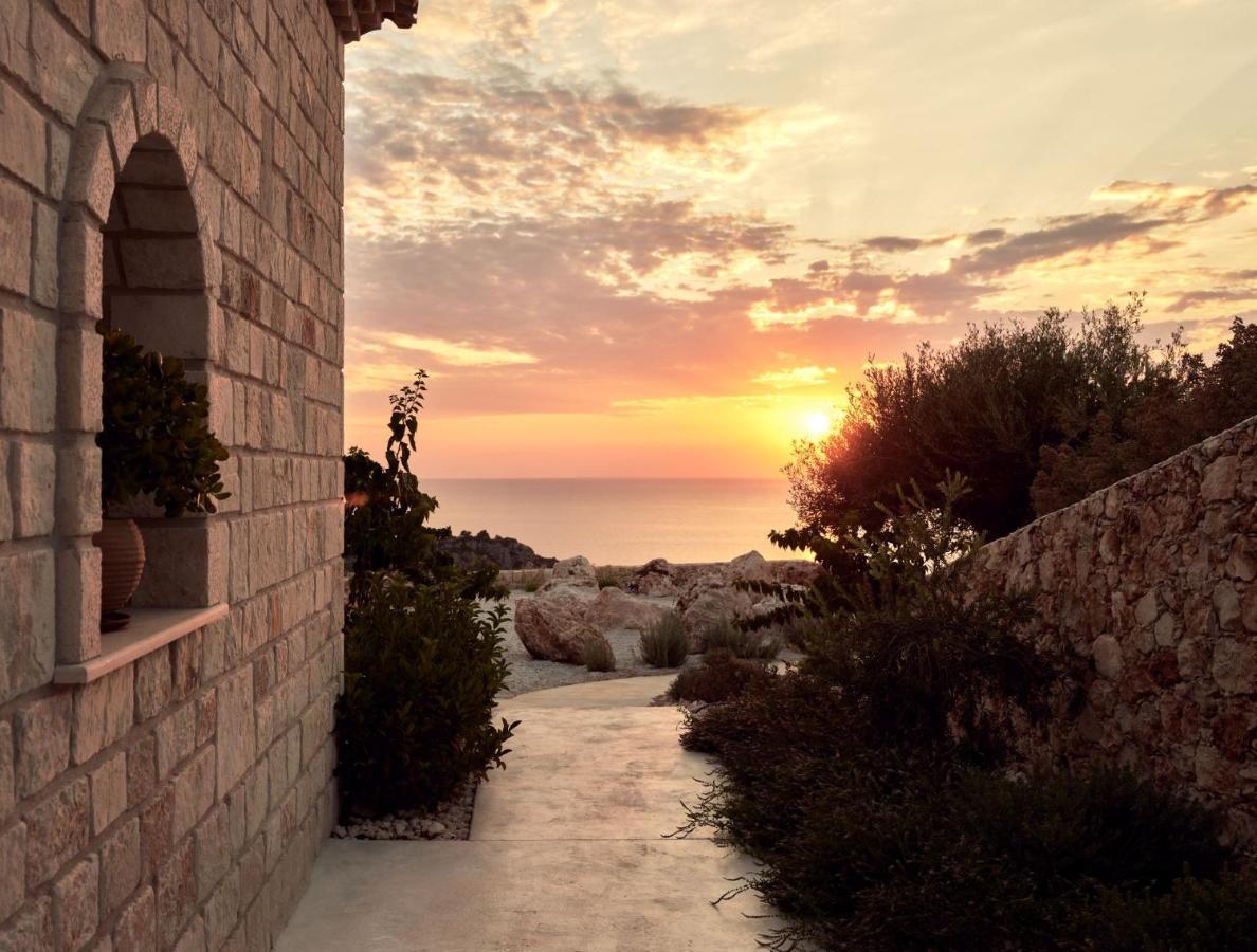 Rebek Luxury Villas & Suites Agios Nikolaos  Bagian luar foto